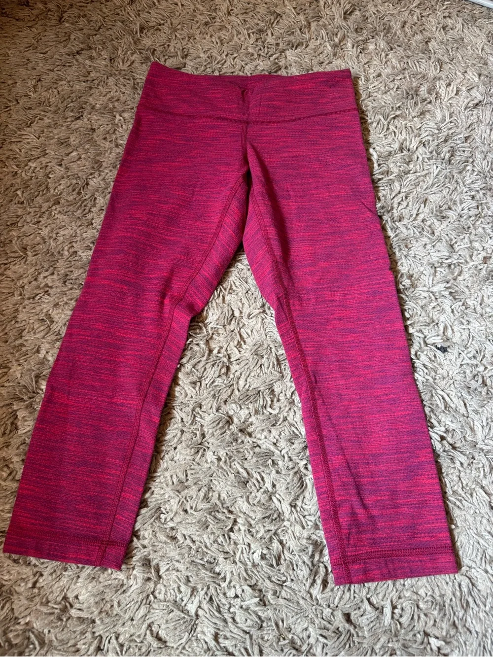 Lululemon Leggings Women’s Size 4 Pink Heathered Crop Capri Yoga Running Pants
